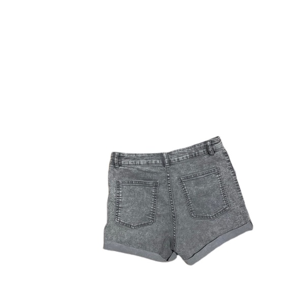 H&M DIVIDED grey high waisted shorts - Picture 2 of 3